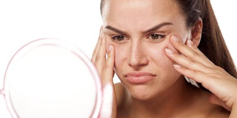 احصلى على بشرة ناعمة: 6 طرق طبيعية لازالة الجلد الميت